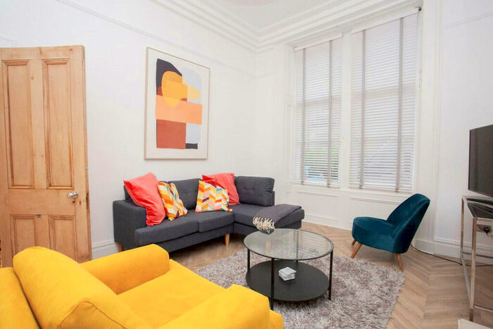 2 Bedroom Apartment To Rent In Otago Street, Glasgow, G12