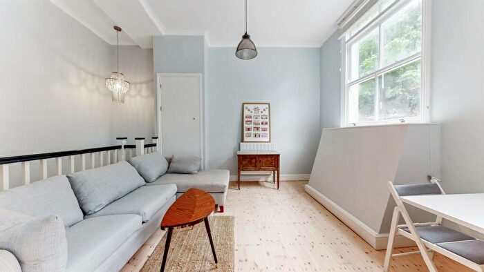 2 Bedroom Apartment To Rent In Gosset Street, Bethnal Green, E2