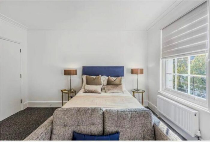 Studio To Rent In Second Floor, Gloucester Crescent, London, London, NW1