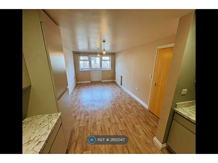 2 Bedroom Flat To Rent In Southwood Road, Hayling Island, PO11