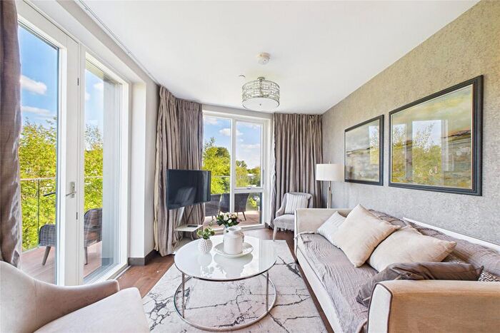 2 Bedroom Apartment To Rent In Berkeley Avenue, Reading, Berkshire, RG1