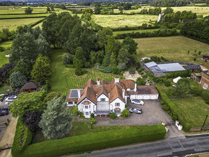 8 Bedroom Detached House For Sale In Puttenham, Tring, HP23
