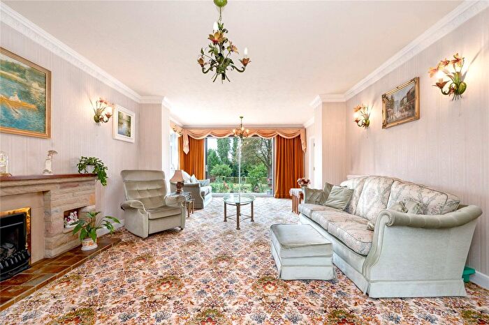 4 Bedroom Detached House For Sale In The Broadway, Oadby, Leicester, LE2