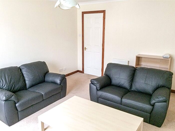 2 Bedroom Flat To Rent In School Road, Cults, Aberdeen, AB15