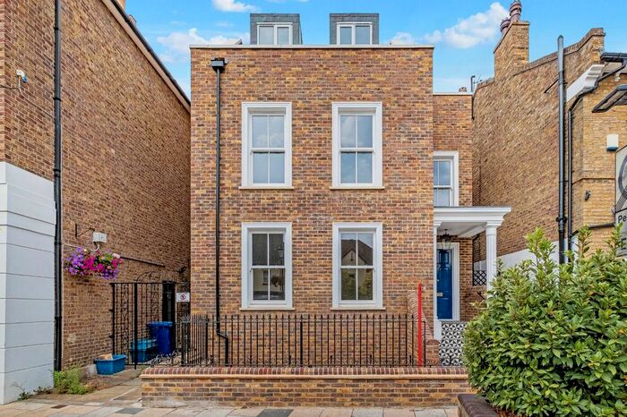 6 Bedroom Detached House To Rent In Church Street, Twickenham, TW1