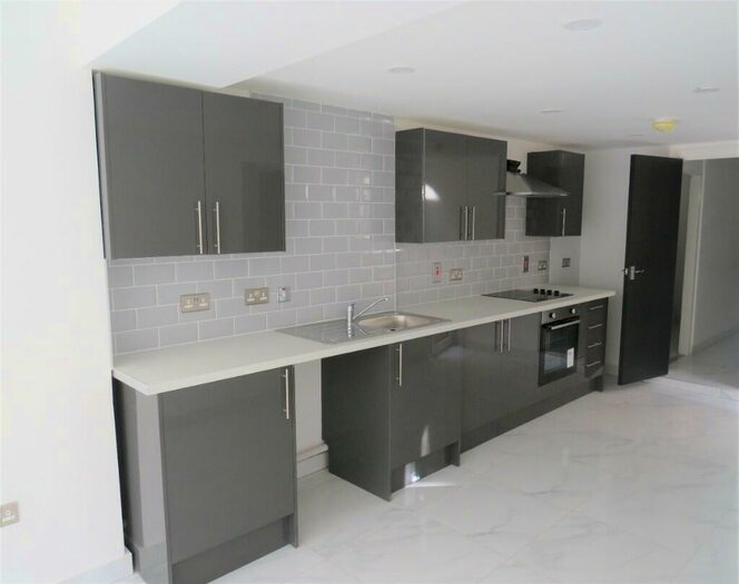 2 Bedroom Ground Flat To Rent In Redlaver Street, Cardiff(City), CF11