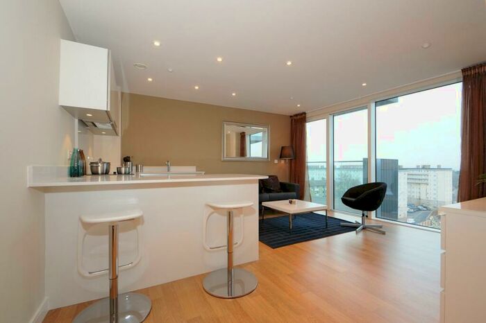 1 Bedroom Flat To Rent In Residence Tower, Woodberry Grove, N4