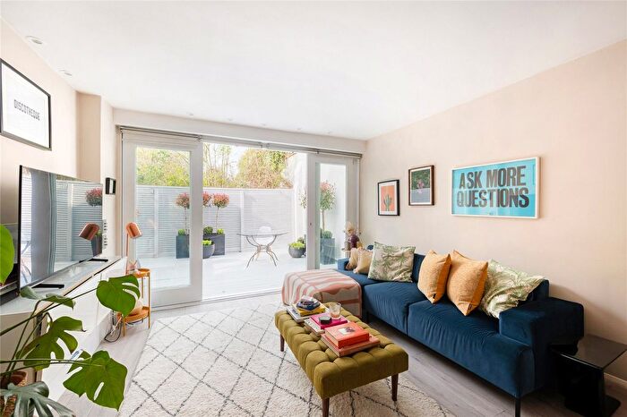 1 Bedroom Flat For Sale In Brondesbury Road, Queen's Park, NW6