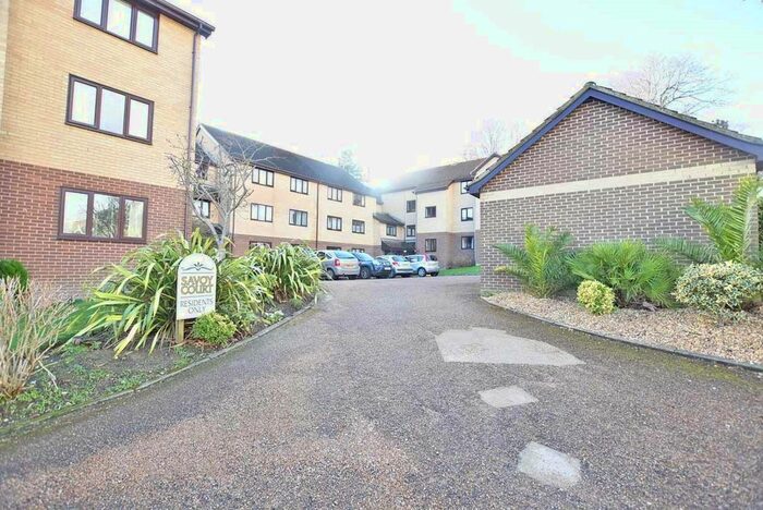 2 Bedroom Flat To Rent In Chine Avenue, Shanklin, PO37