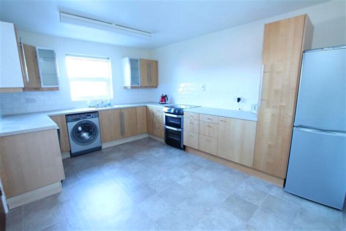 2 Bedroom Flat To Rent In Finkle Street, HU16