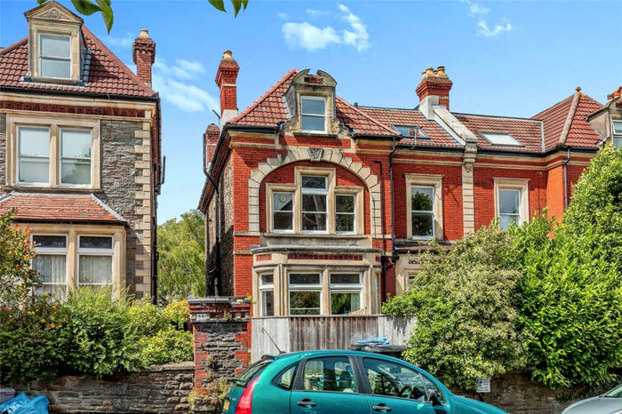 3 Bedroom Apartment To Rent In Woodstock Road, BS6