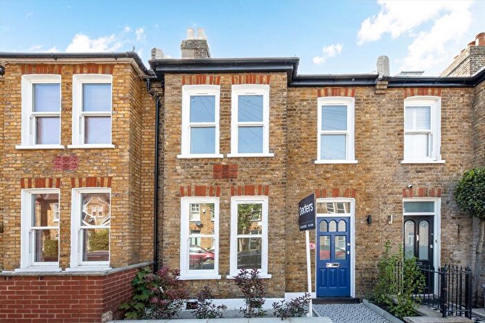 3 Bedroom Property To Rent In Bertal Road, Tooting, SW17