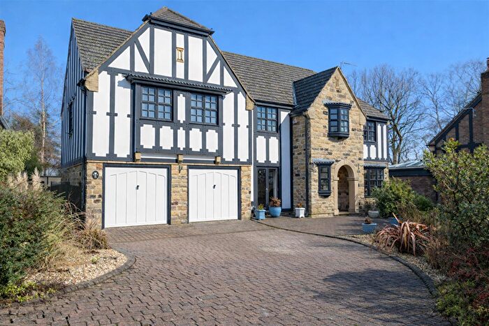 6 Bedroom Detached House For Sale In Oaklands Drive, Adel, LS16