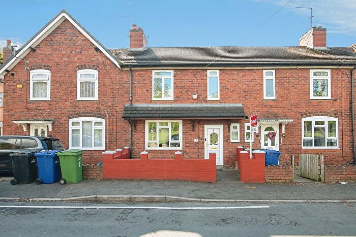 3 Bedroom Terraced House For Sale In Avenue Road, Dudley, DY2