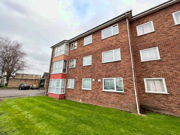 2 Bedroom Flat To Rent In Addison Road, Enfield, EN3