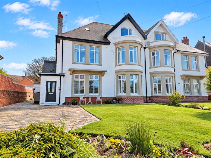 3 Bedroom Apartment For Sale In Lougher Gardens, Porthcawl, CF36