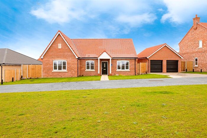 3 Bedroom Detached Bungalow For Sale In Skylark Drive, Wrentham, Beccles, NR34