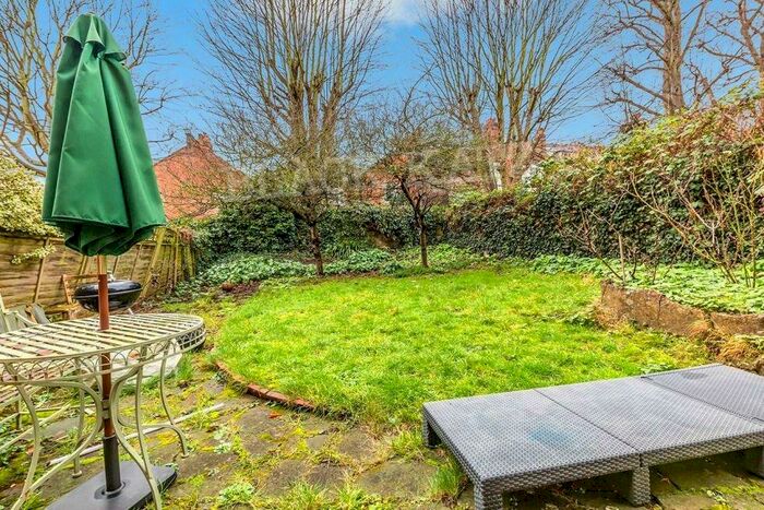 2 Bedroom Flat To Rent In Birchington Road, N8