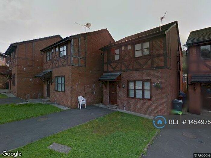 3 Bedroom Detached House To Rent In Laurel Bank Gardens, Manchester, M9