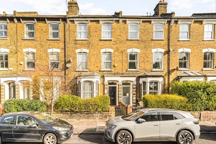 4 Bedroom House For Sale In Evershot Road, London, N4