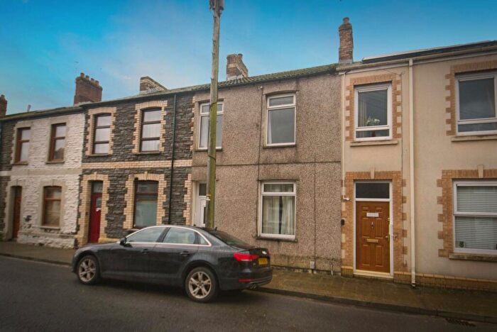 3 Bedroom Terraced House For Sale In Janet Street, Cardiff, CF24