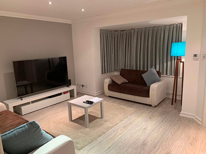 3 Bedroom Terraced House To Rent In Prescott Road, Cheshunt, EN8