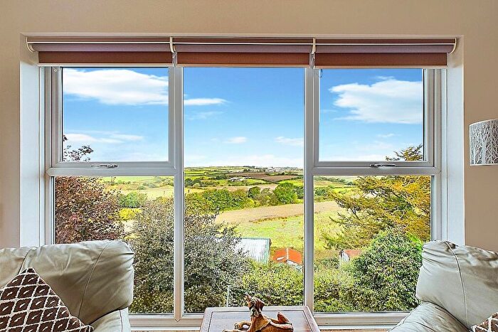 4 Bedroom Detached House For Sale In Dent Road, Thornhill, CA22