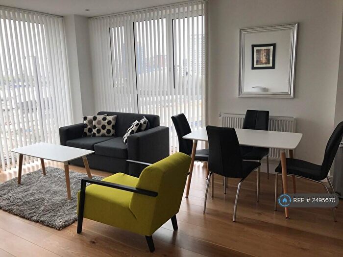 2 Bedroom Flat To Rent In Caxton Street North, Canning Town, London, E16