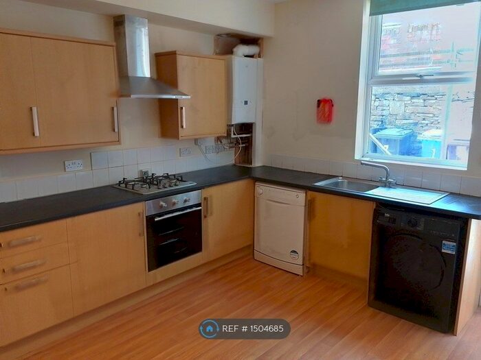 3 Bedroom Terraced House To Rent In Warwick Terrace, Sheffield, S10