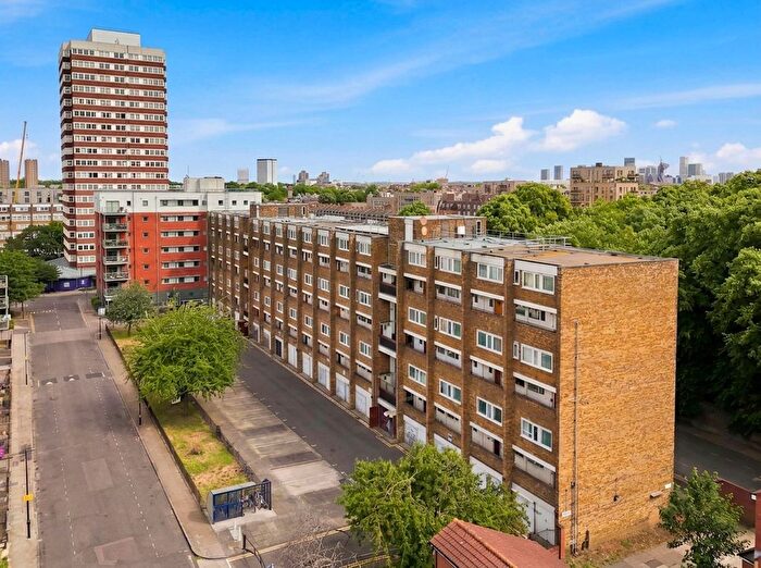 3 Bedroom Flat For Sale In Southern Grove, Loweswater House, E3