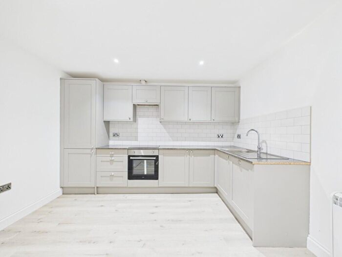 2 Bedroom Apartment To Rent In Augusta Place, Worthing, BN11