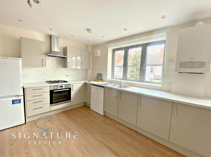 1 Bedroom Flat To Rent In Loates Lane, Watford, WD17