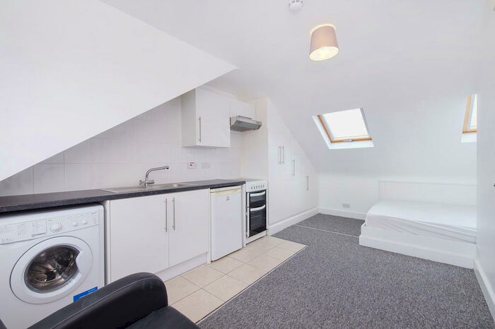 Studio To Rent In Chamberlayne Road, Kensal Rise, NW10