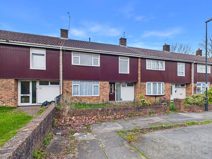 4 Bedroom Terraced House For Sale In Sherwood Walk, Crawley, RH10