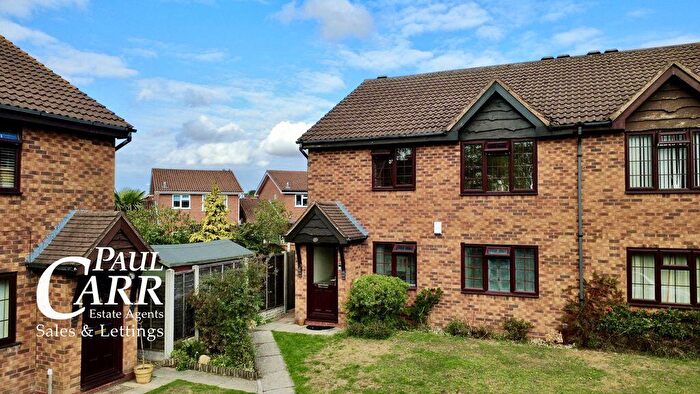 2 Bedroom Maisonette For Sale In Moore Close, Four Oaks, Sutton Coldfield, B74