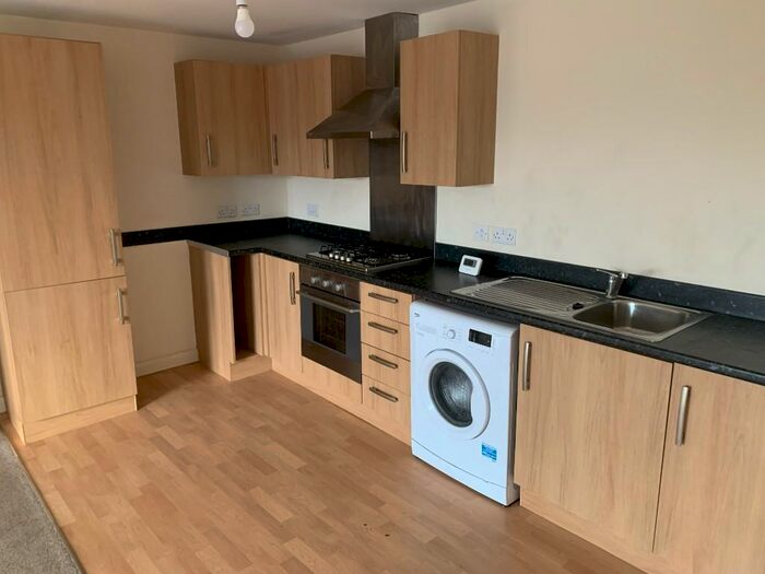 2 Bedroom Flat To Rent In Canalbridge Close, Loughborough, Leicestershire, LE11