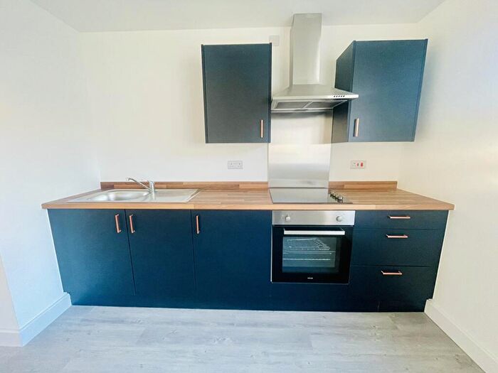 1 Bedroom Apartment To Rent In Bingley Road, Bradford, BD9