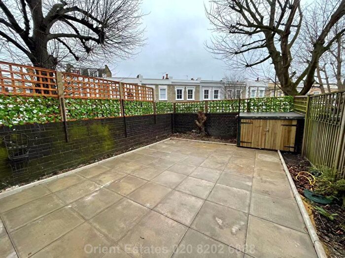 3 Bedroom Flat To Rent In Raglan Street, London, NW5