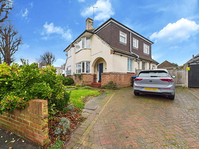 3 Bedroom Semi-Detached House For Sale In Abbots Way, Lancing, BN15