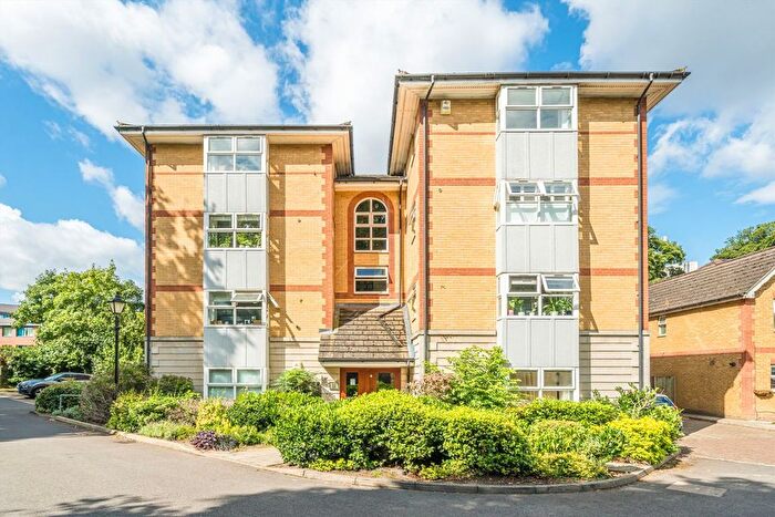 2 Bedroom Flat To Rent In Busch Close, Isleworth, TW7