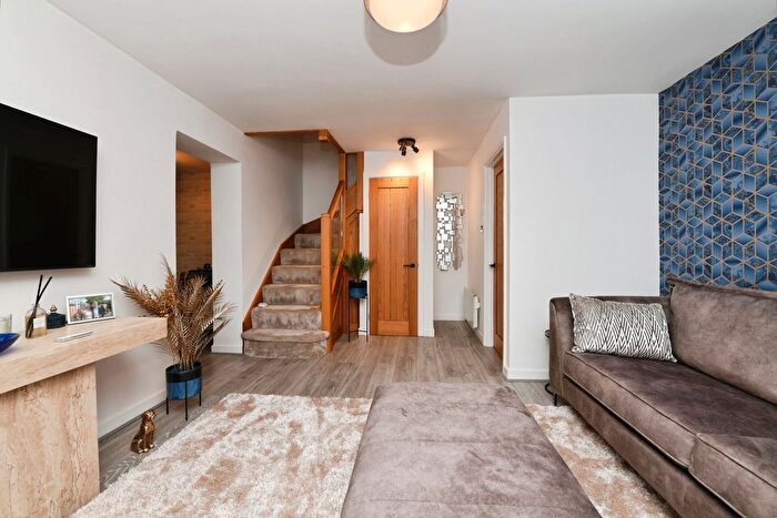 1 Bedroom Flat For Sale In Glebe Road, Chelmsford, Essex, CM1