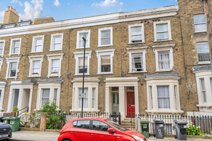 2 Bedroom Apartment For Sale In Luxor Street, London, SE5