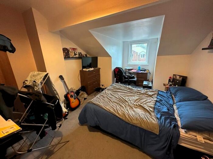 8 Bedroom Terraced House To Rent In Delph Lane, Woodhouse, Leeds, LS6