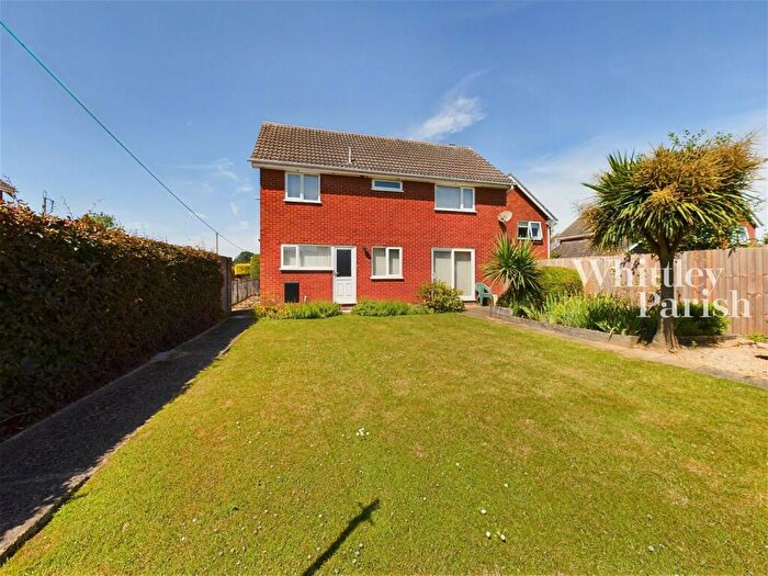 4 Bedroom Detached House For Sale In Millway Avenue, Roydon, IP22