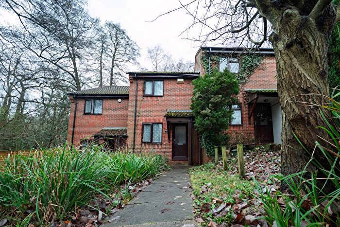 2 Bedroom Semi-Detached House To Rent In Hollybrook, Southampton, SO16