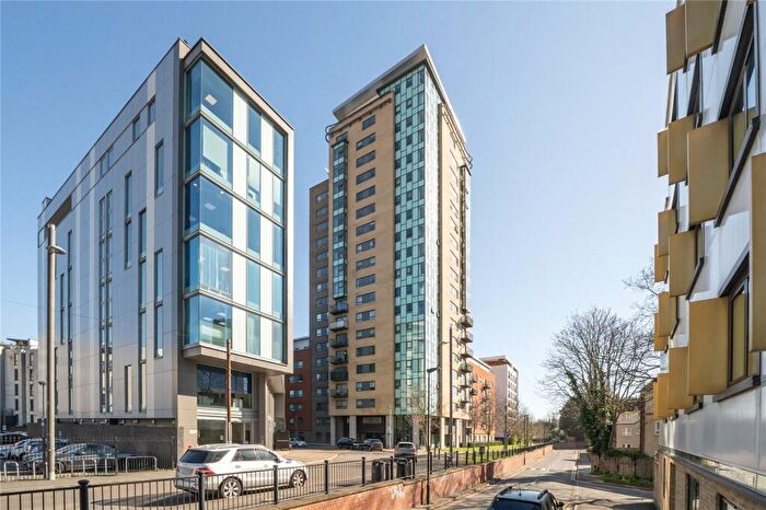 2 Bedroom Flat For Sale In Cam Road, London, E15