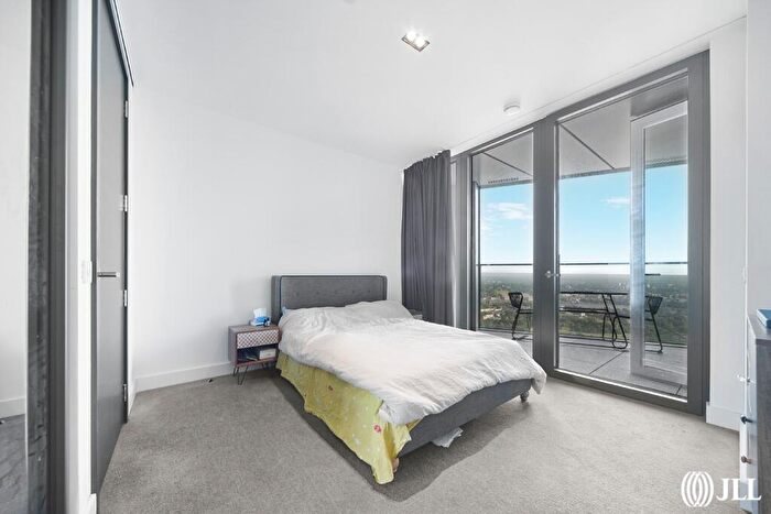 2 Bedroom Flat To Rent In Amory Tower, Marsh Wall, E14