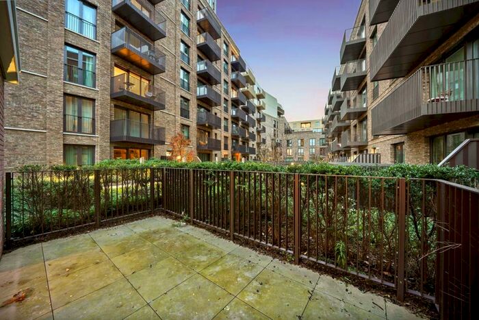 3 Bedroom House To Rent In Sidney Street, London, E1