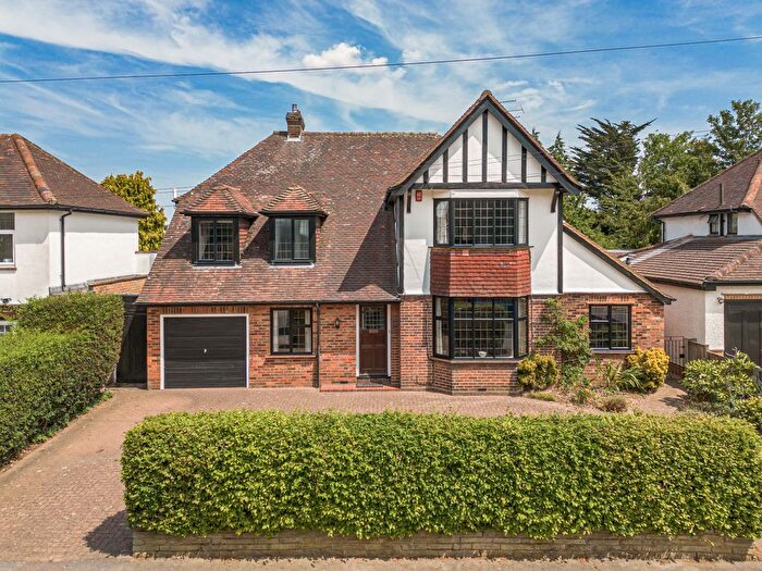5 Bedroom Detached House For Sale In Dalkeith Road, Harpenden, AL5