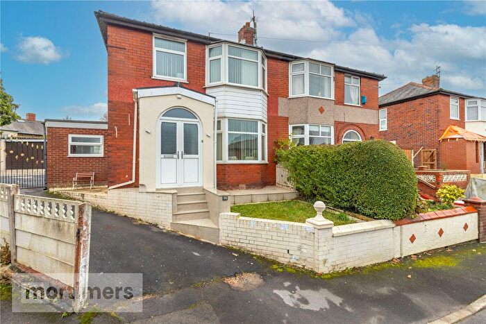 3 Bedroom Semi Detached House For Sale In Heaning Avenue, Blackburn, Lancashire, BB1